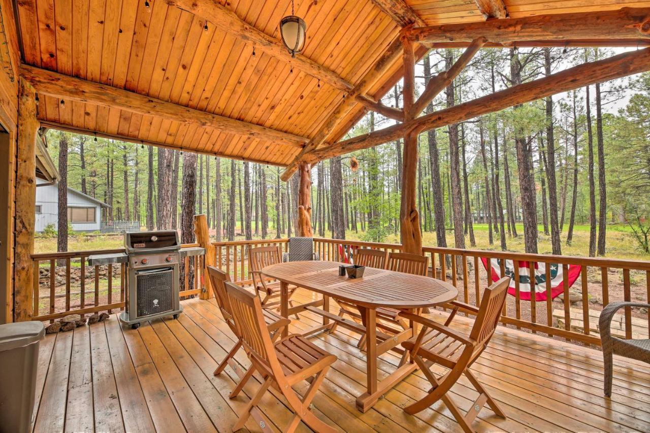 Lush Pinetop Retreat With Large Deck And Wooded Yard! מראה חיצוני תמונה